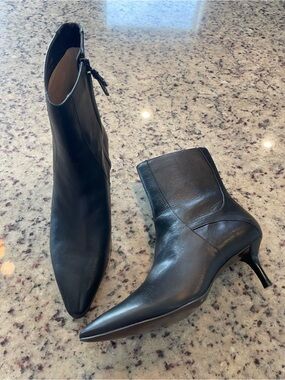 New Cole Haan Black leather Pointed-Toe  Ankle Boots 8.5
